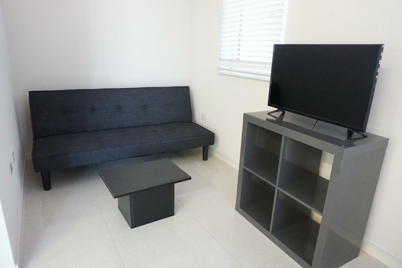 Self Contained Apartment With Private Kitchen Higher Heights, Barbados Christ Church Exteriér fotografie
