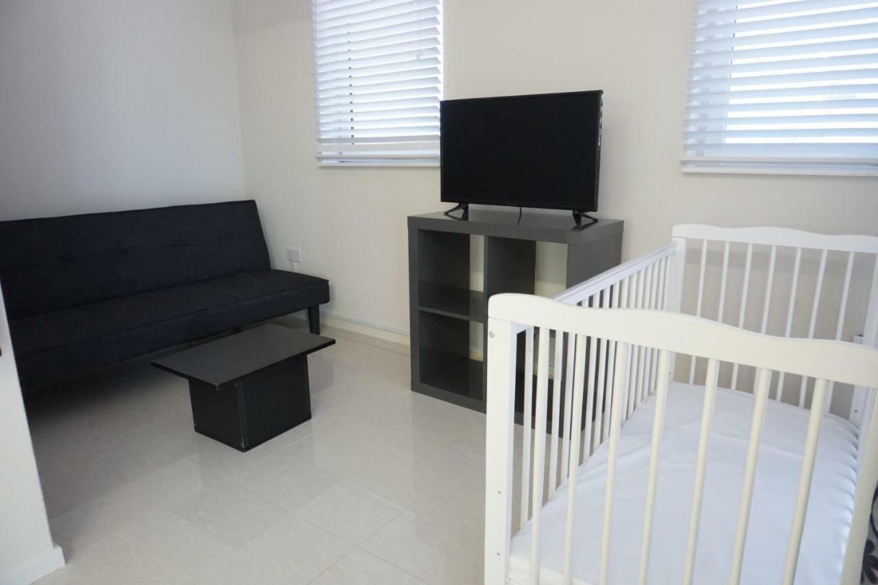 Self Contained Apartment With Private Kitchen Higher Heights, Barbados Christ Church Exteriér fotografie