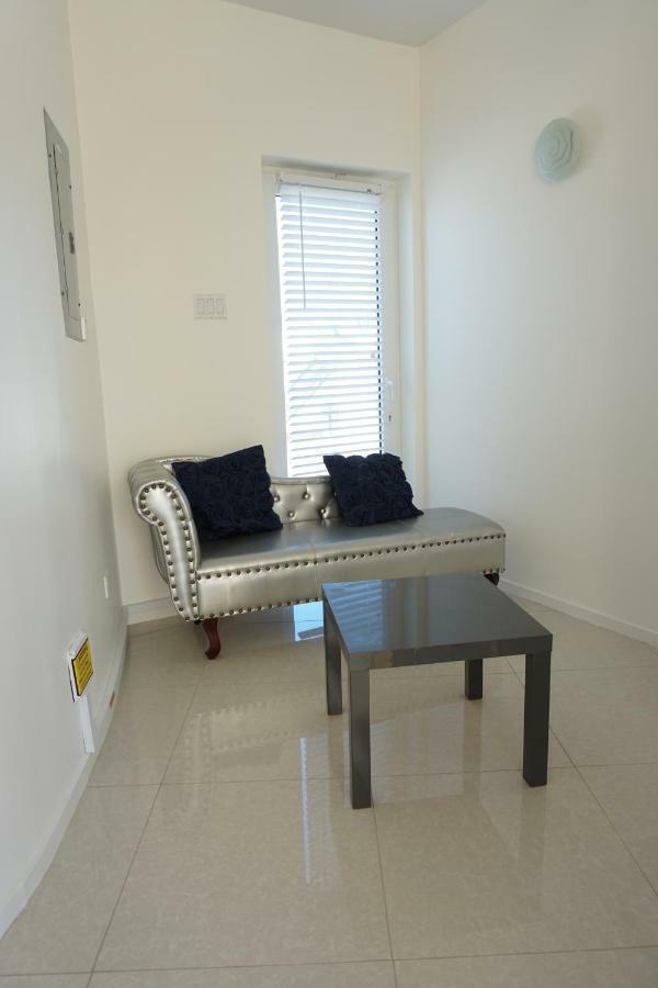 Self Contained Apartment With Private Kitchen Higher Heights, Barbados Christ Church Exteriér fotografie